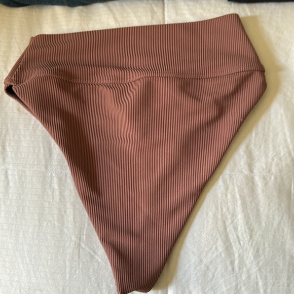 Free People Beach Riot Dallas Bikini Like New Size Small - Picture 6 of 7